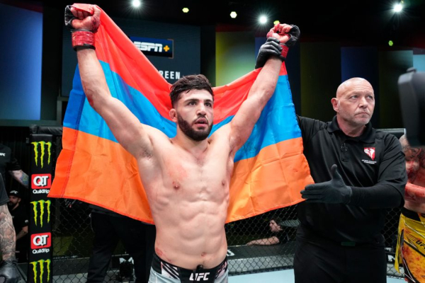 Арман Царукян, последний бой, кто следующий соперник, рейтинг UFC, сорванный бой с Исламом Махачевым, Илия Топурия, чемпион UFC