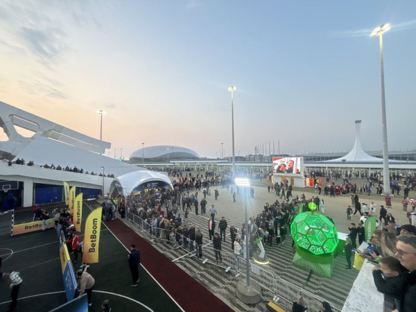 Россия — Чили — 0:2, репортаж с игры сборной, что происходило вокруг матча, болельщики, сколько пришло, атмосфера в Сочи