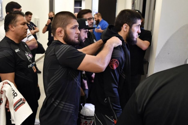 Биография Ислама Махачева: карьера бойца в UFC, личная жизнь, возраст, рост, вес Биография Ислама Махачева: карьера бойца в UFC, личная жизнь, возраст, рост, вес