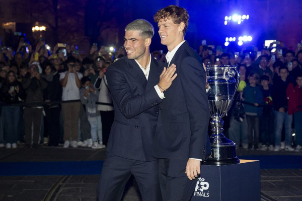 Новак Джокович снялся с Итогового чемпионата ATP и отдал своё место Лоренцо Музетти, это спровоцировало скандал