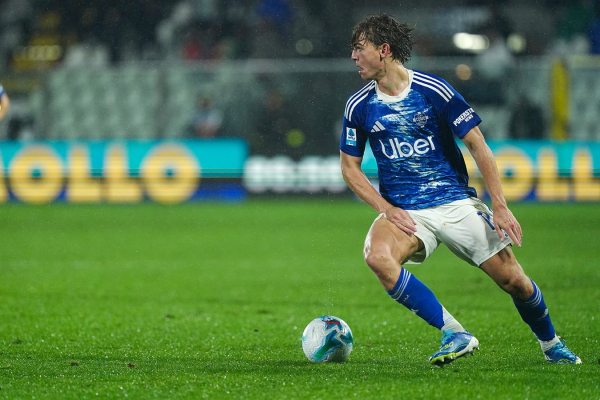 Главные матчи выходных, 1-2 ноября 2025: Ливерпуль — Астон Вилла, Реал — Валенсия, Барселона — Эльче, Милан — Рома и другие игры